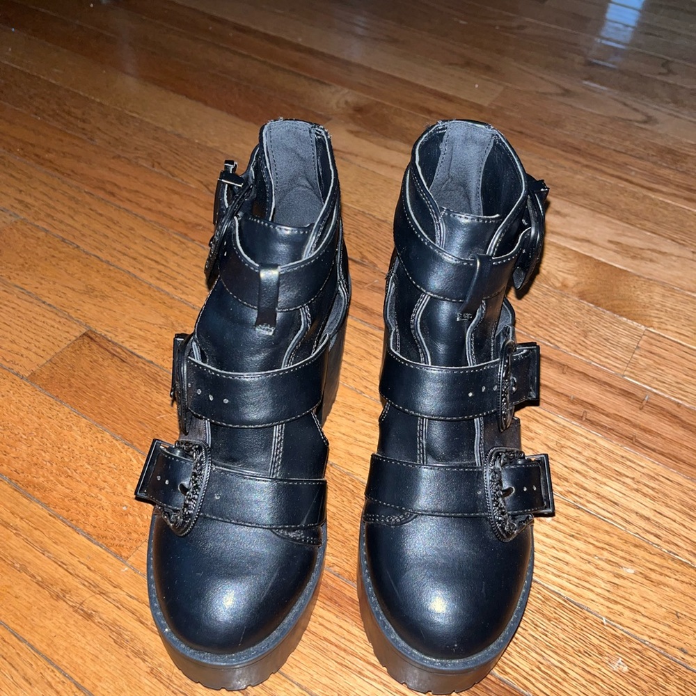 ASOS Boots - Picture 5 of 9